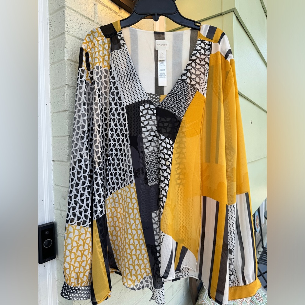 Chico's Yellow Semi Sheer Geometrical Panel
Front Blouse Size 3 XL/16
